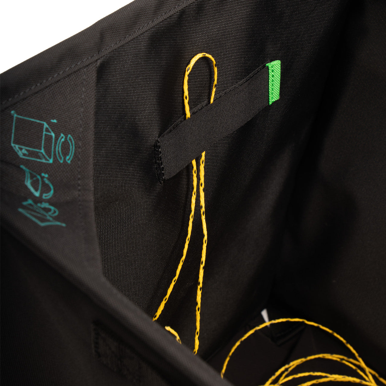 Notch Folding Throwline Storage Cube