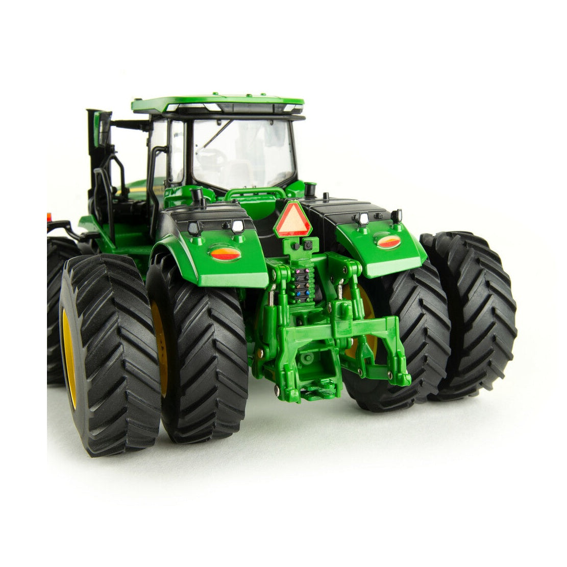 1:32 John Deere 9R 540 4WD Tractor with Dual Wheels Prestige Collectors Replica Toy