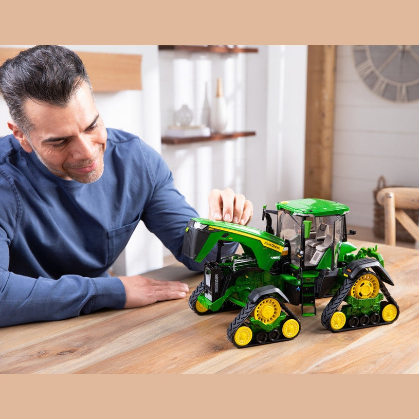 1:16 John Deere 8RX 370 Tractor Prestige Collectors Replica Toy