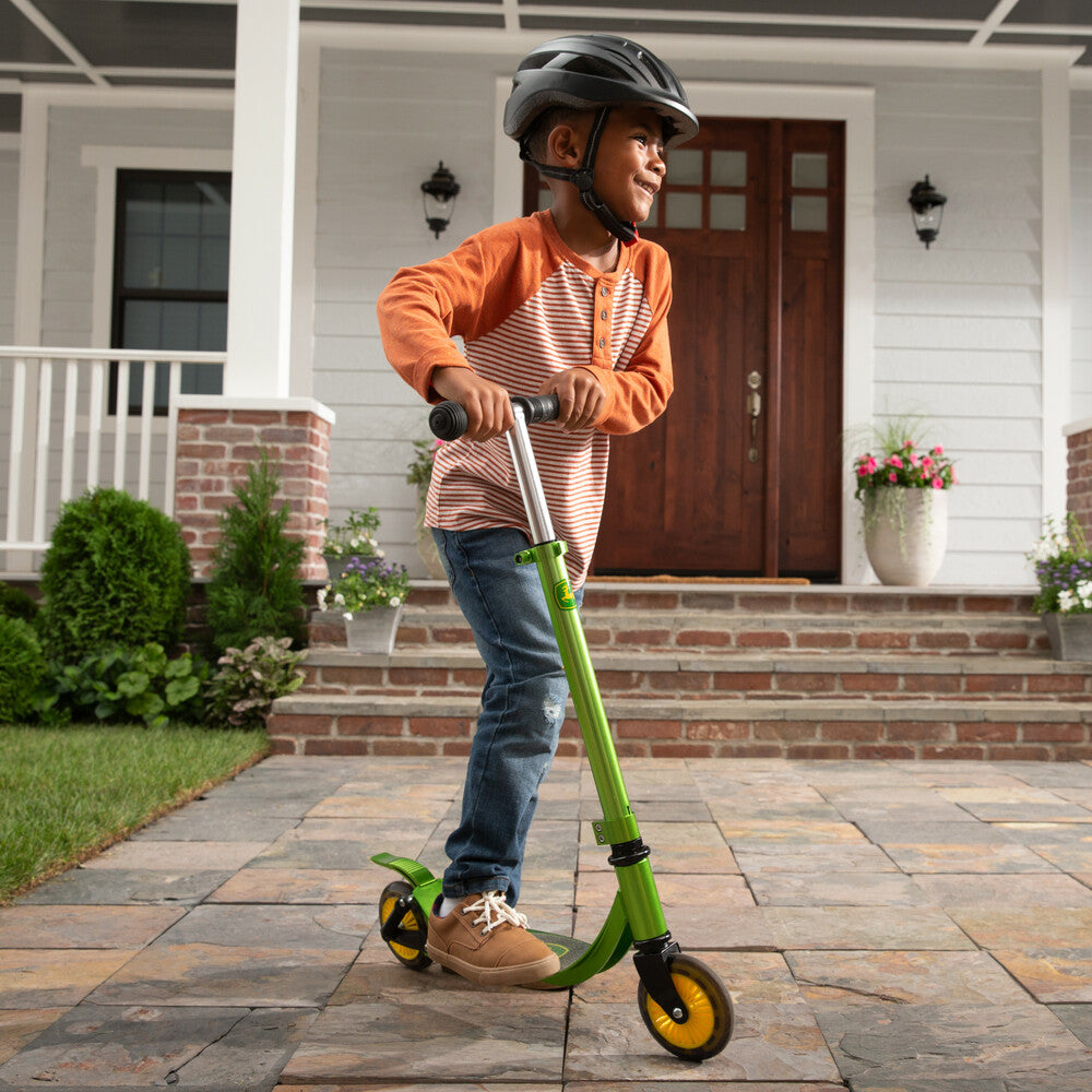 John Deere Kids Scooter - RDO Equipment