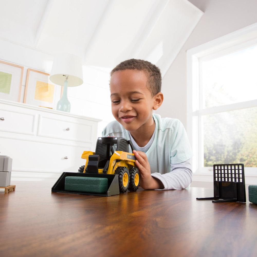 1:16 John Deere Kids Big Farm Skid Steer Playset Replica Toy