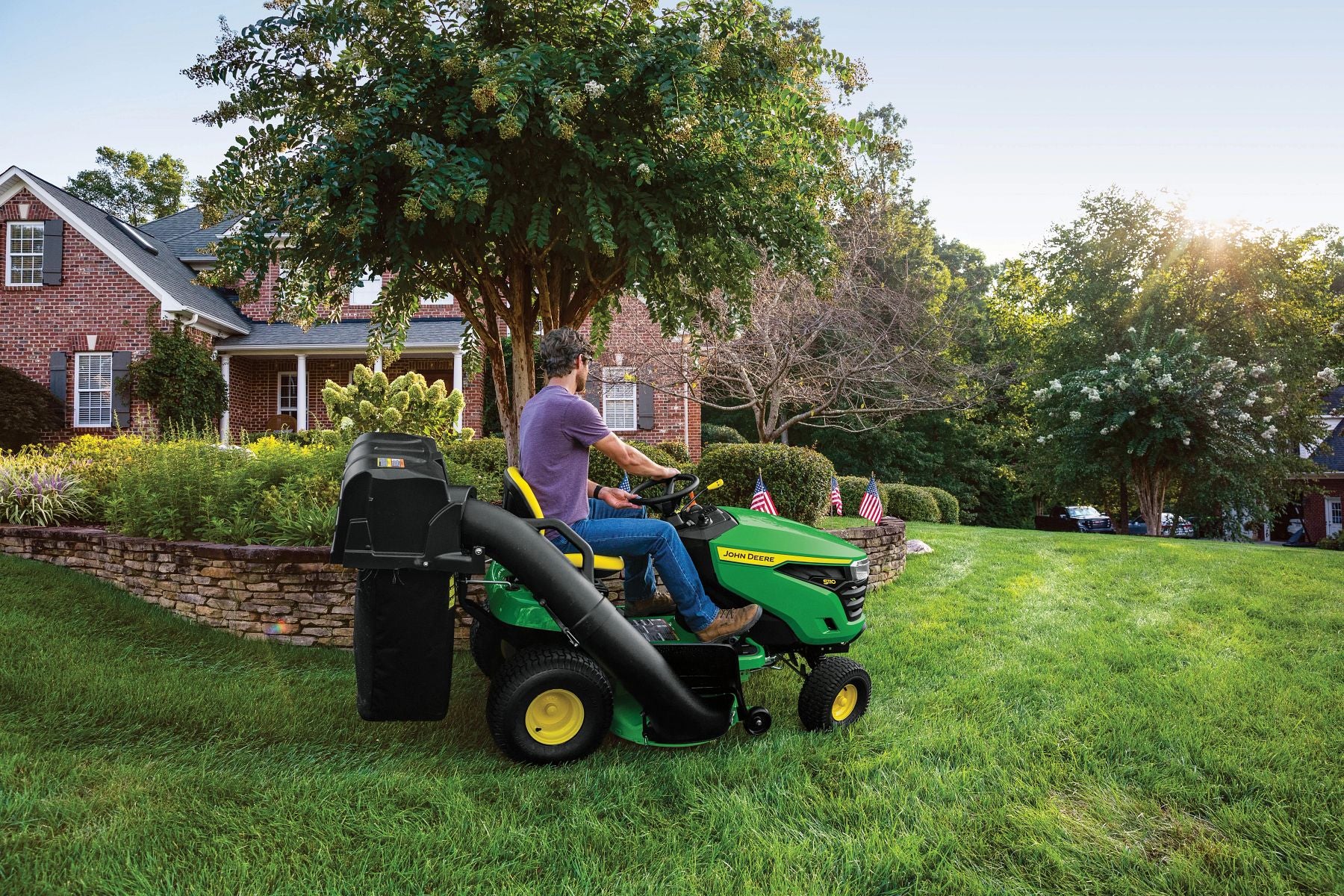 John Deere S110 Ride-on Mower