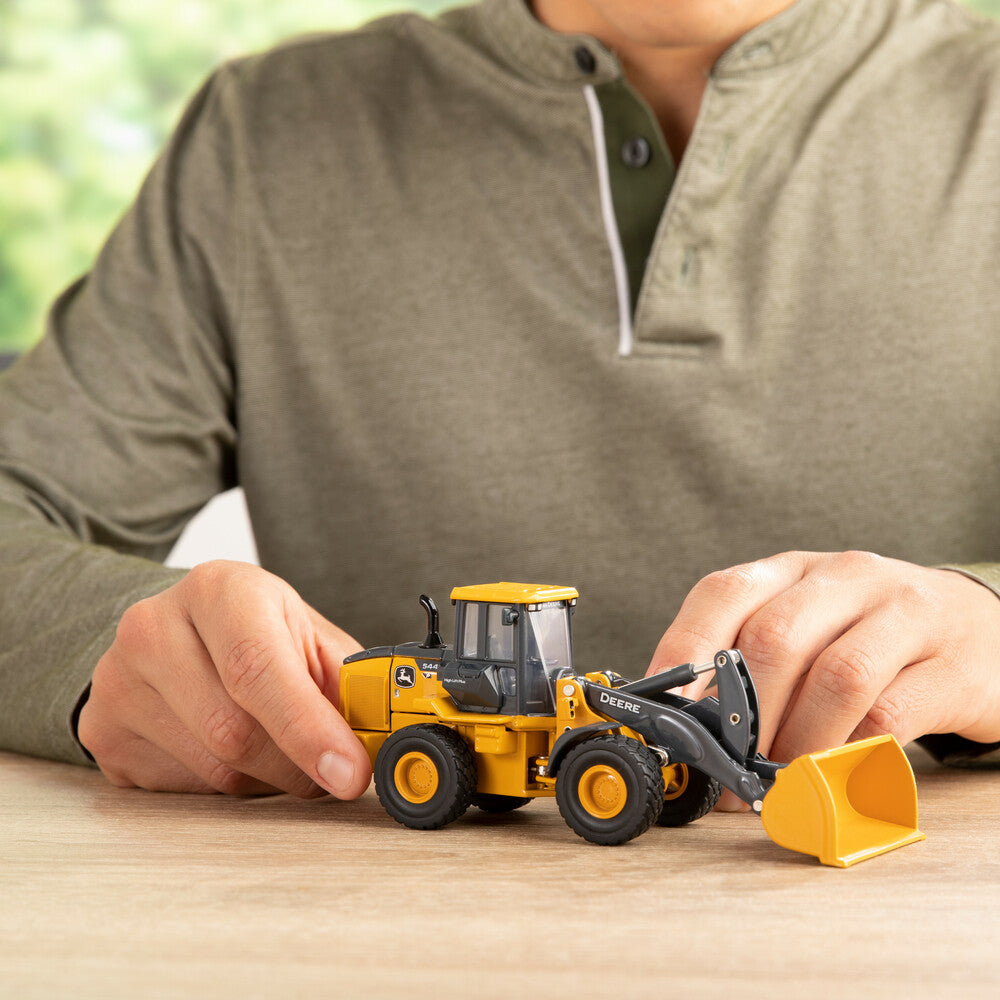 1:50 John Deere 544P Wheel Loader Prestige Collectors Replica Toy
