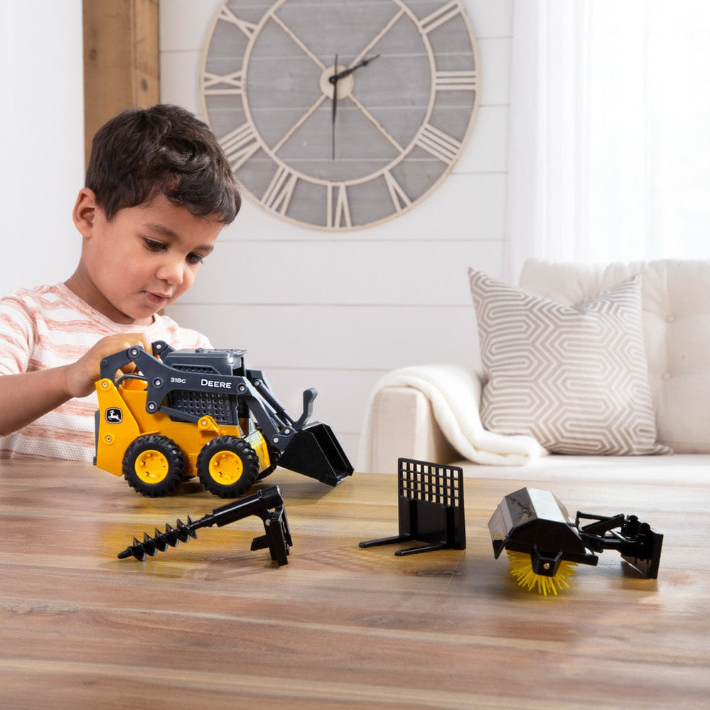 1:16 John Deere Big Farm 318G Skid Steer Set Toy