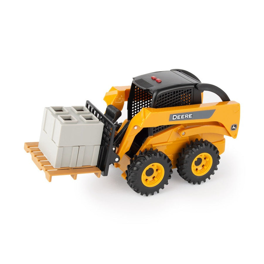 1:16 Skid Steer with Accessories (Cones & Barrels) Set - RDO Equipment